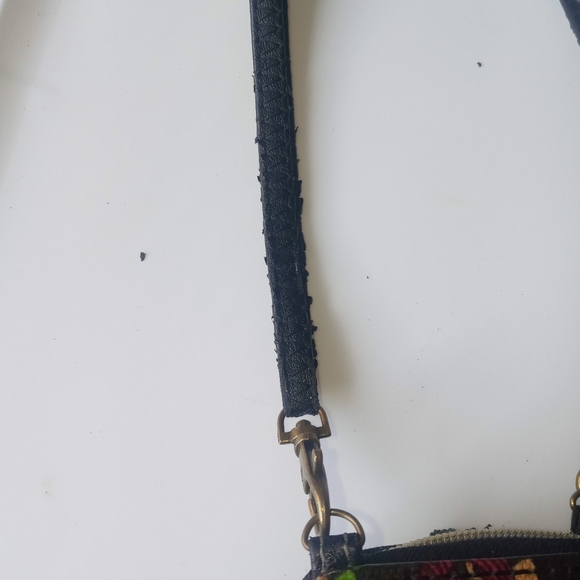 Sakeroots Crossbody wallet and wristlet - Picture 7 of 7